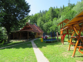  Laszlo kulcsoshaz  Извоаре